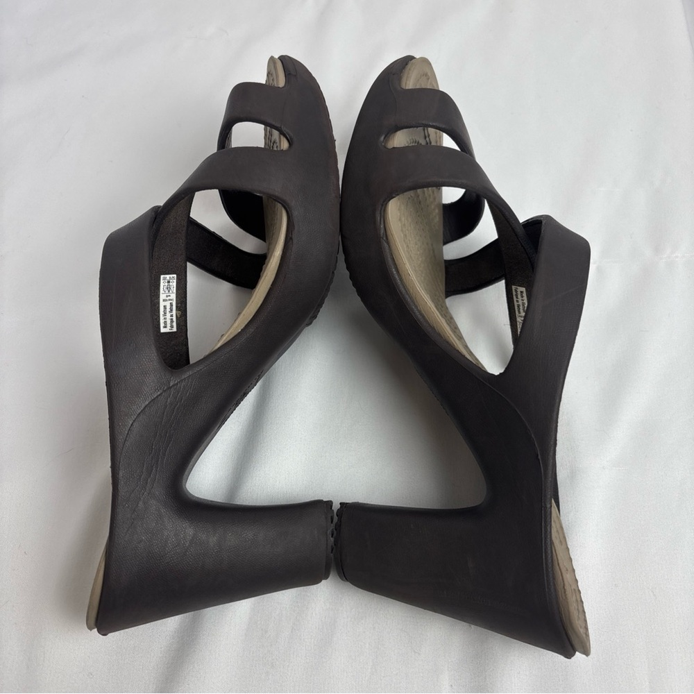 Crocs Sandals Heels Womens 8 Cyprus IV Brown Chunky Slide Slip-On Shoes Comfort - Picture 6 of 11